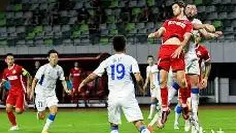 陈冠希分享照片祝贺女儿迈入5岁，全家福洋溢着幸福笑容