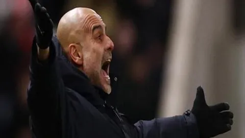 《孔帕尼：洛孔加视他为人生导师，转会费30万欧？这数字只是配角》