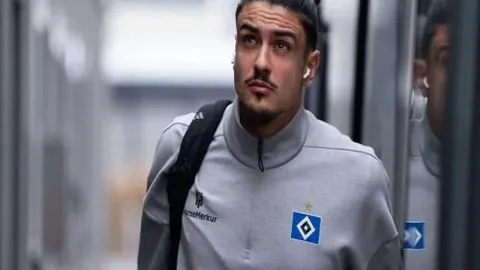 “联盟领跑者骑士逆袭灰熊，四将联手续写7连胜辉煌，米切尔独揽33分6助攻”